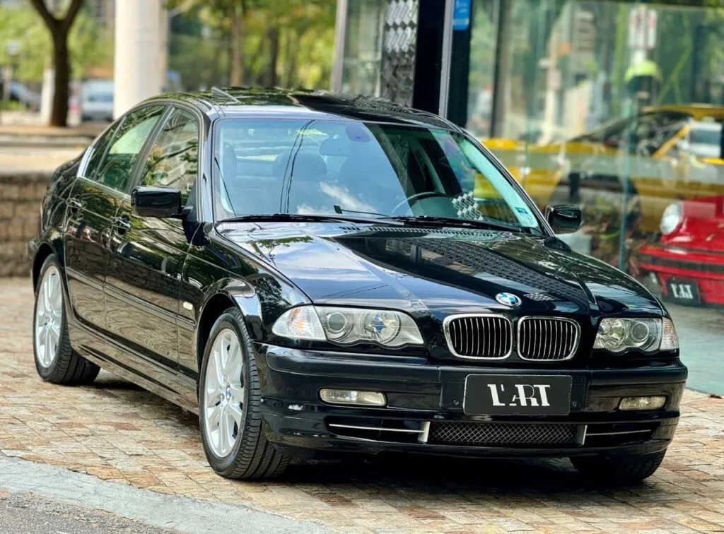 BMW 330i 3.0 - 2001 (E46)