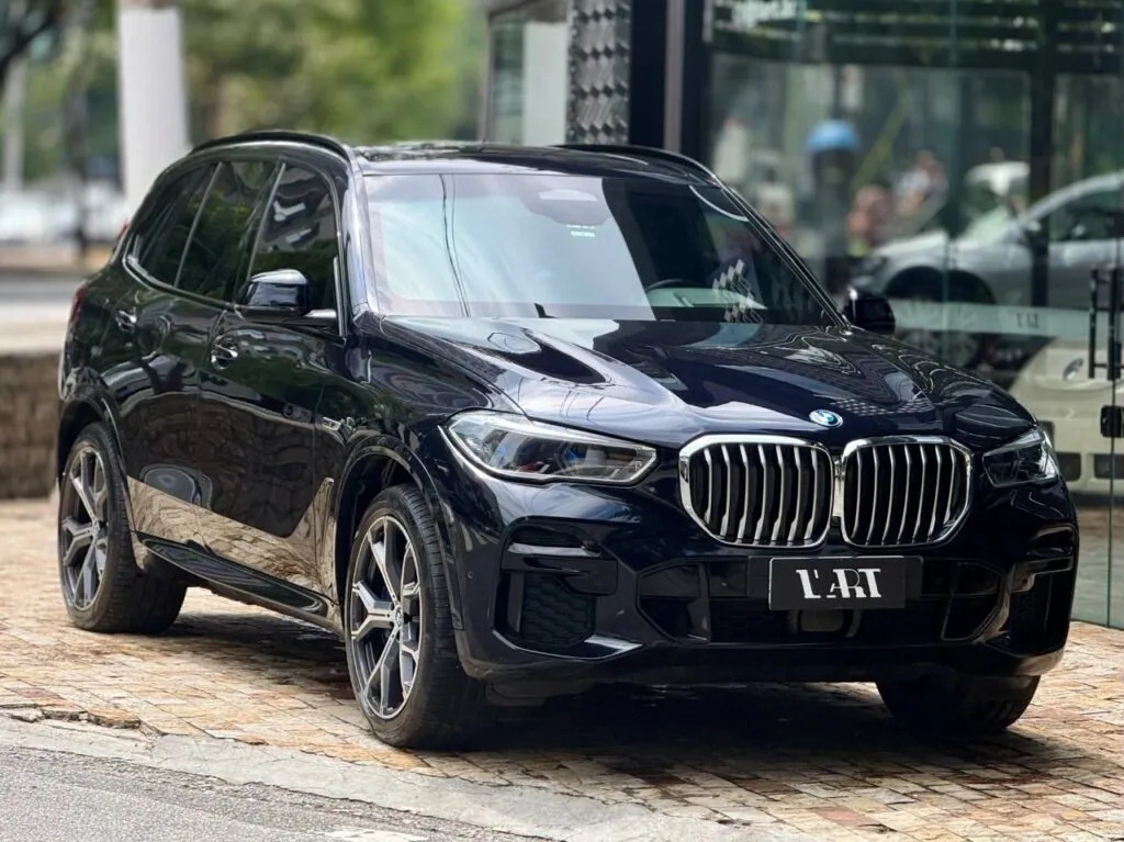 BMW X5 XDRIVE45E M SPORT 3.0 I6 TURBO HÍBRIDO – 2023 (BLINDADO)