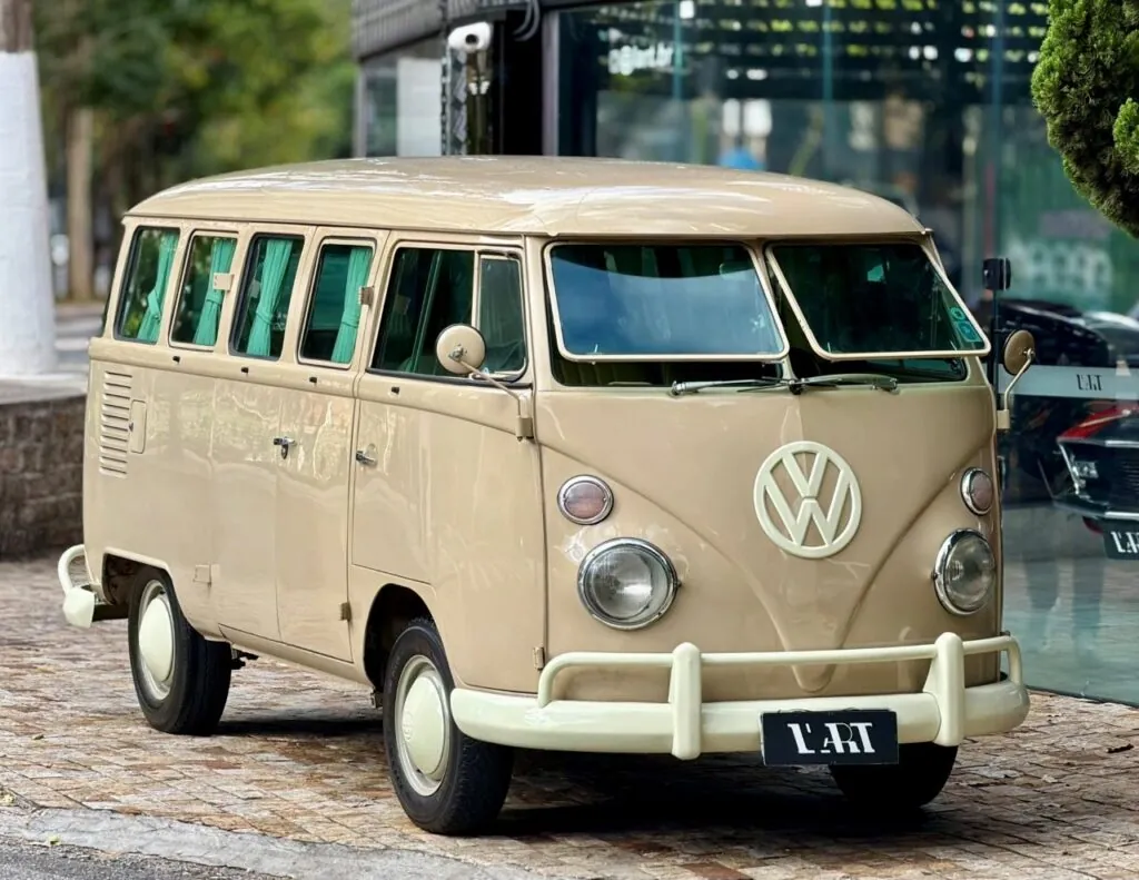 VOLKSWAGEN KOMBI - 1969
